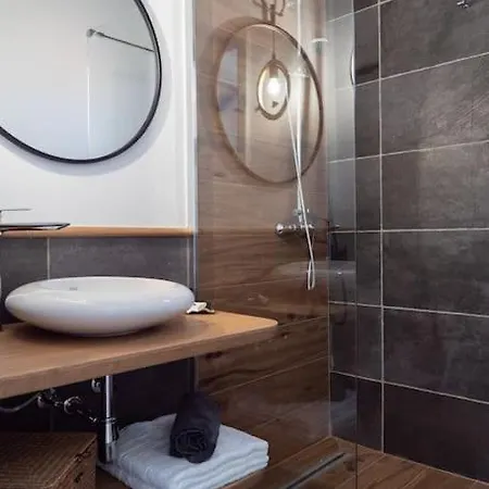 Jasmine By The Sea - κάτω γατζέα, πήλιο *