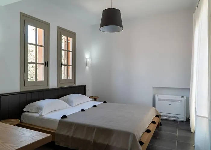 Jasmine By The Sea - κάτω γατζέα, πήλιο *