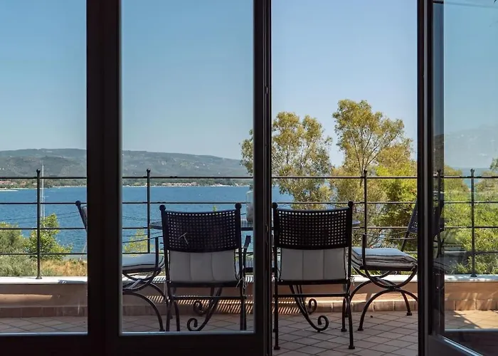 Jasmine By The Sea - κάτω γατζέα, πήλιο Nyaraló *