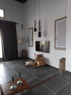 Jasmine By The Sea - κάτω γατζέα, πήλιο Nyaraló